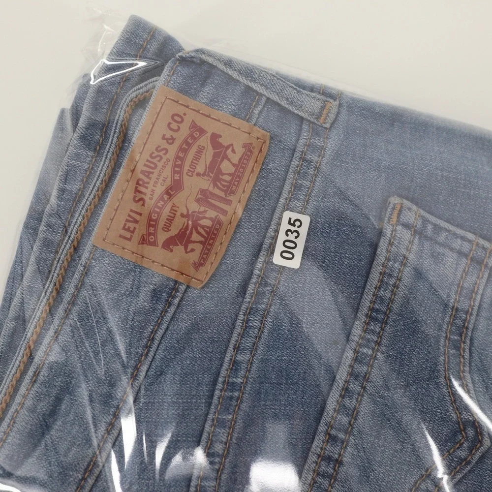 Levis levi 725